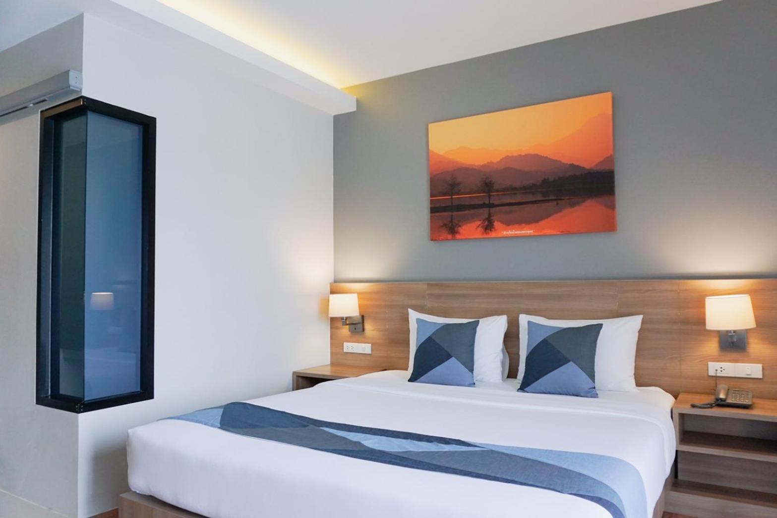 Blue Rabbit Hotel Чантабури Екстериор снимка